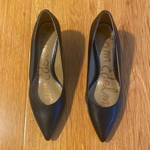 Sam Edelman - black pumps - size 5